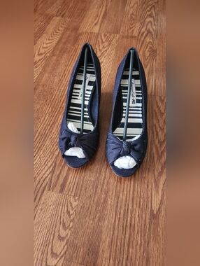 American Eagle Outfitters Navy Peep-Toe Bow Flats